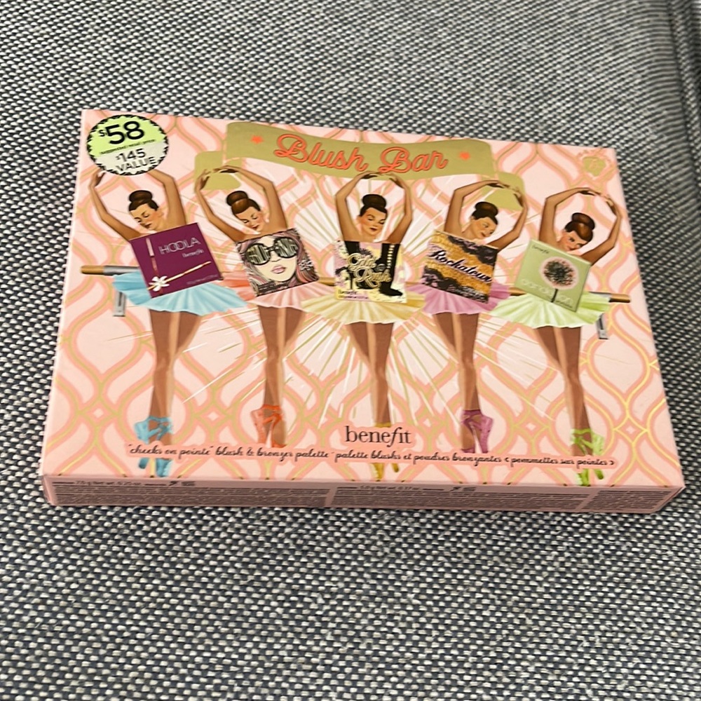 Benefit Blush Bar